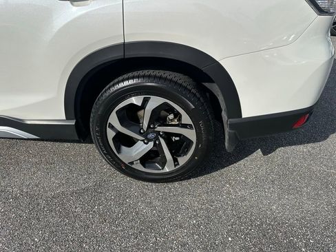 Used 2023 Subaru Forester Touring w/ Popular Package #3 image 10