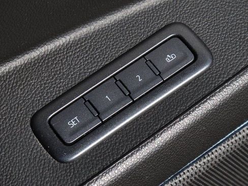 Used 2020 Chevrolet Suburban Premier RWD image 19