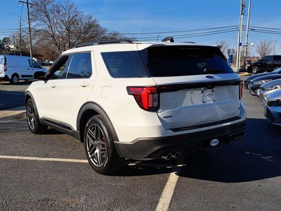 New 2026 Ford Explorer ST w/ Sun And Sound Package