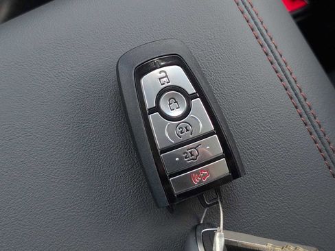 New 2025 Ford Explorer Active w/ Active Comfort Package image 26