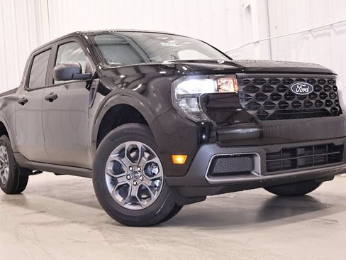 New 2026 Ford Maverick XLT FWD image 28