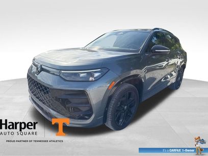 Used 2025 Volkswagen Tiguan SE R-Line