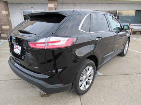 Used 2024 Ford Edge Titanium AWD/4WD image 7