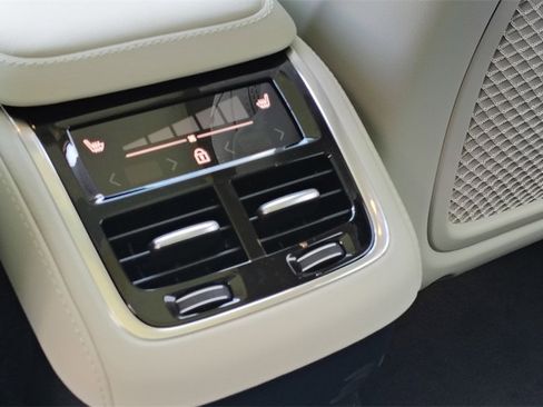 New 2026 Volvo XC90 B6 Ultra image 30