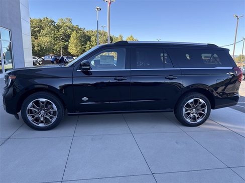 Used 2025 Ford Expedition Max King Ranch image 4