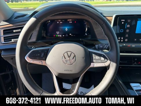 Used 2026 Volkswagen Atlas SE AWD/4WD image 14