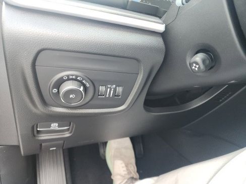 New 2025 Jeep Grand Cherokee Limited w/ Luxury Tech Group II image 19