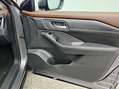Used 2023 Nissan Rogue SL FWD image 26