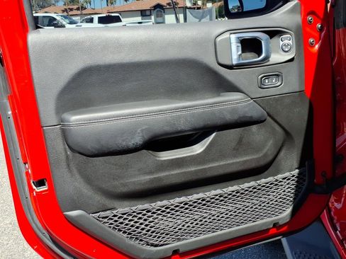 Used 2022 Jeep Gladiator Overland w/ Popular Equipment Package image 20