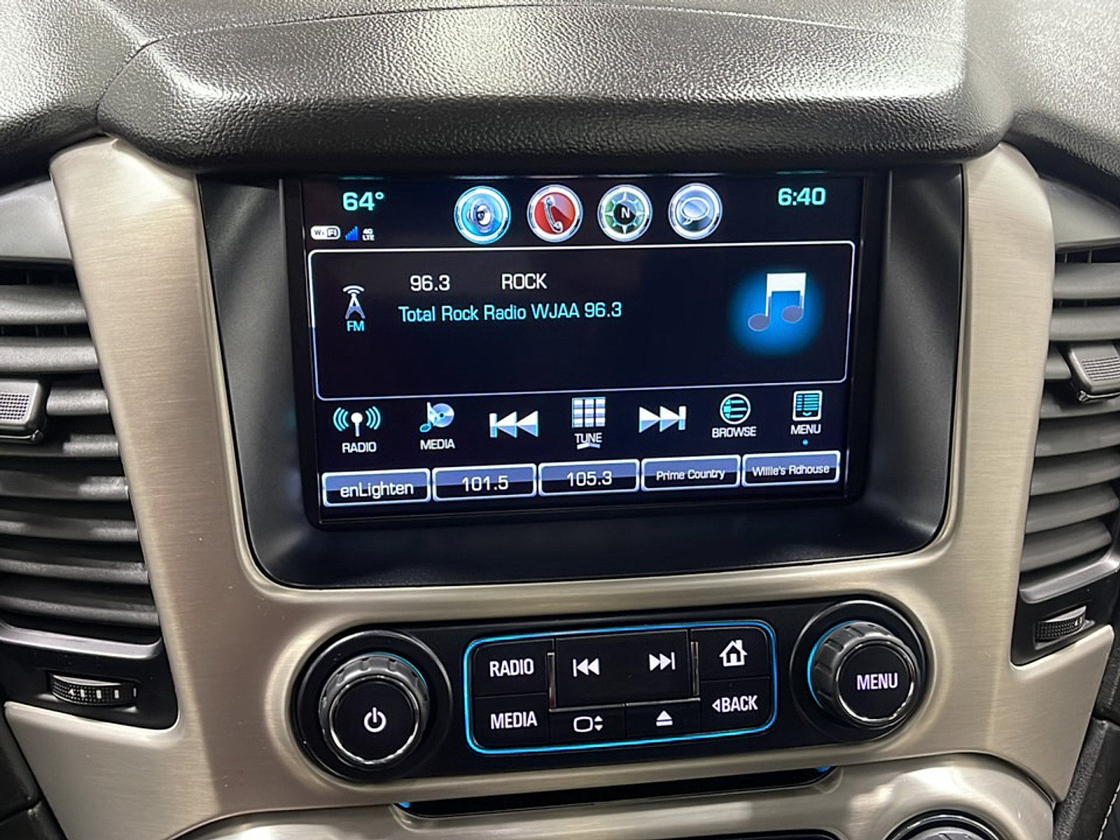 Used 2020 GMC Yukon Denali w/ Denali Premium Package AWD/4WD image 8