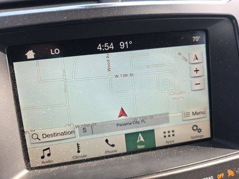 Used 2018 Ford Explorer Limited w/ Ford Safe & Smart Package FWD image 4