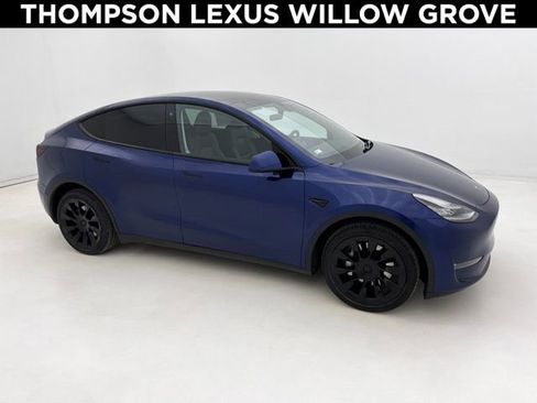 Used 2021 Tesla Model Y Long Range image 1