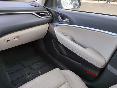 Used 2021 Genesis G70 2.0T image 15