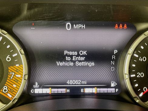 Used 2019 Jeep Renegade Trailhawk w/ UConnect 8.4 Nav Group AWD/4WD image 19