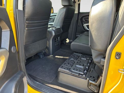 Used 2018 Nissan Titan PRO-4X w/ Pro-4x Convenience Package AWD/4WD image 42