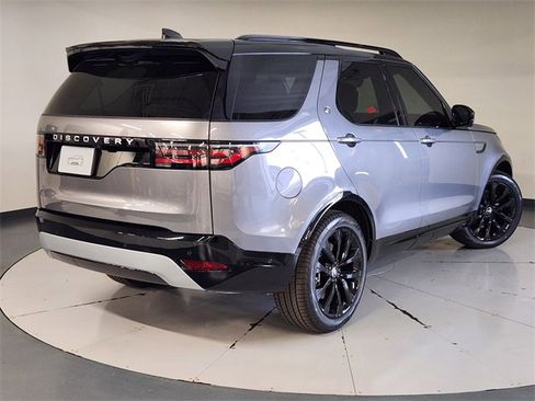 New 2026 Land Rover Discovery Limited Edition image 2