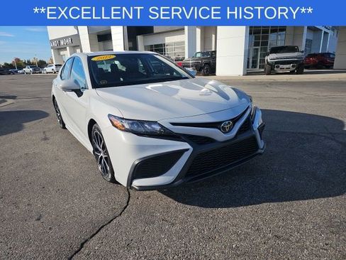 Used 2022 Toyota Camry SE image 5