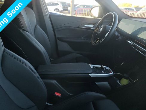 Used 2025 BMW X2 xDrive28i image 9