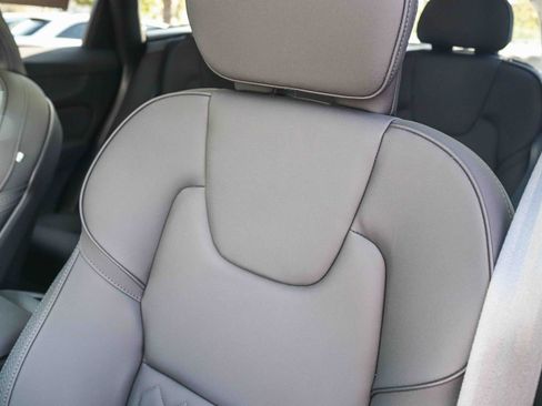 Used 2026 Volvo XC60 B5 Core AWD/4WD image 28
