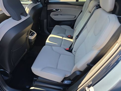 Used 2026 Volvo XC90 B6 Plus w/ Protection Package Premier AWD/4WD image 10