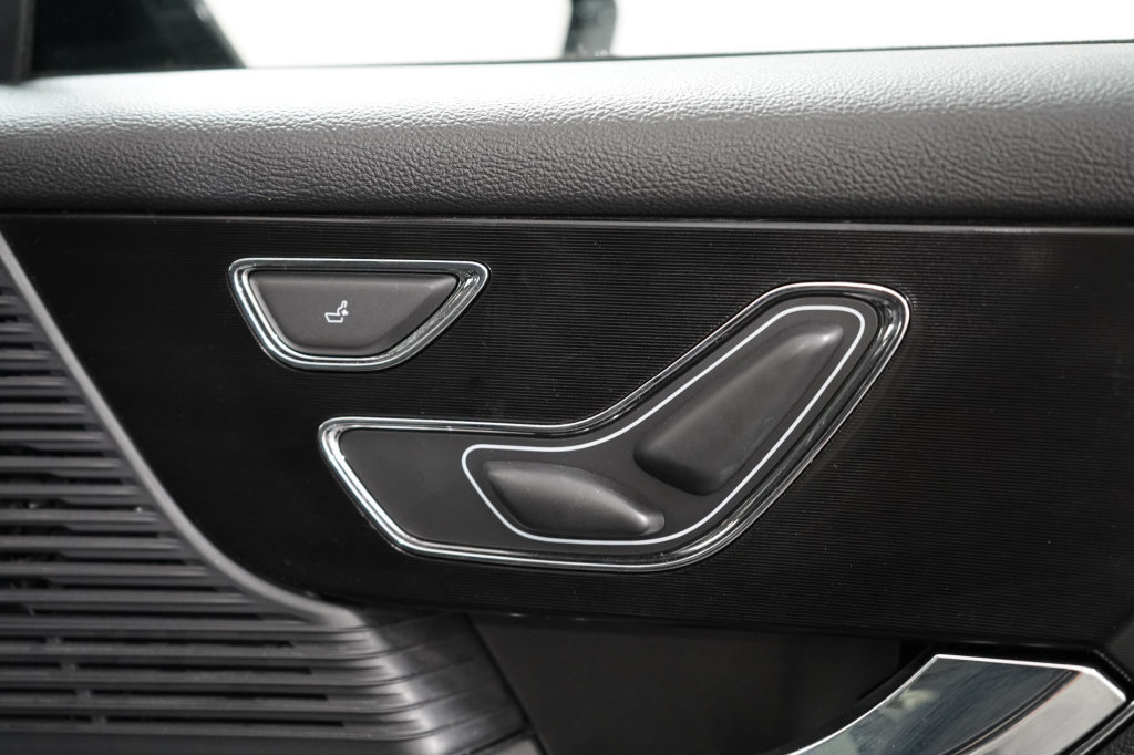 Used 2020 Lincoln Corsair AWD image 20
