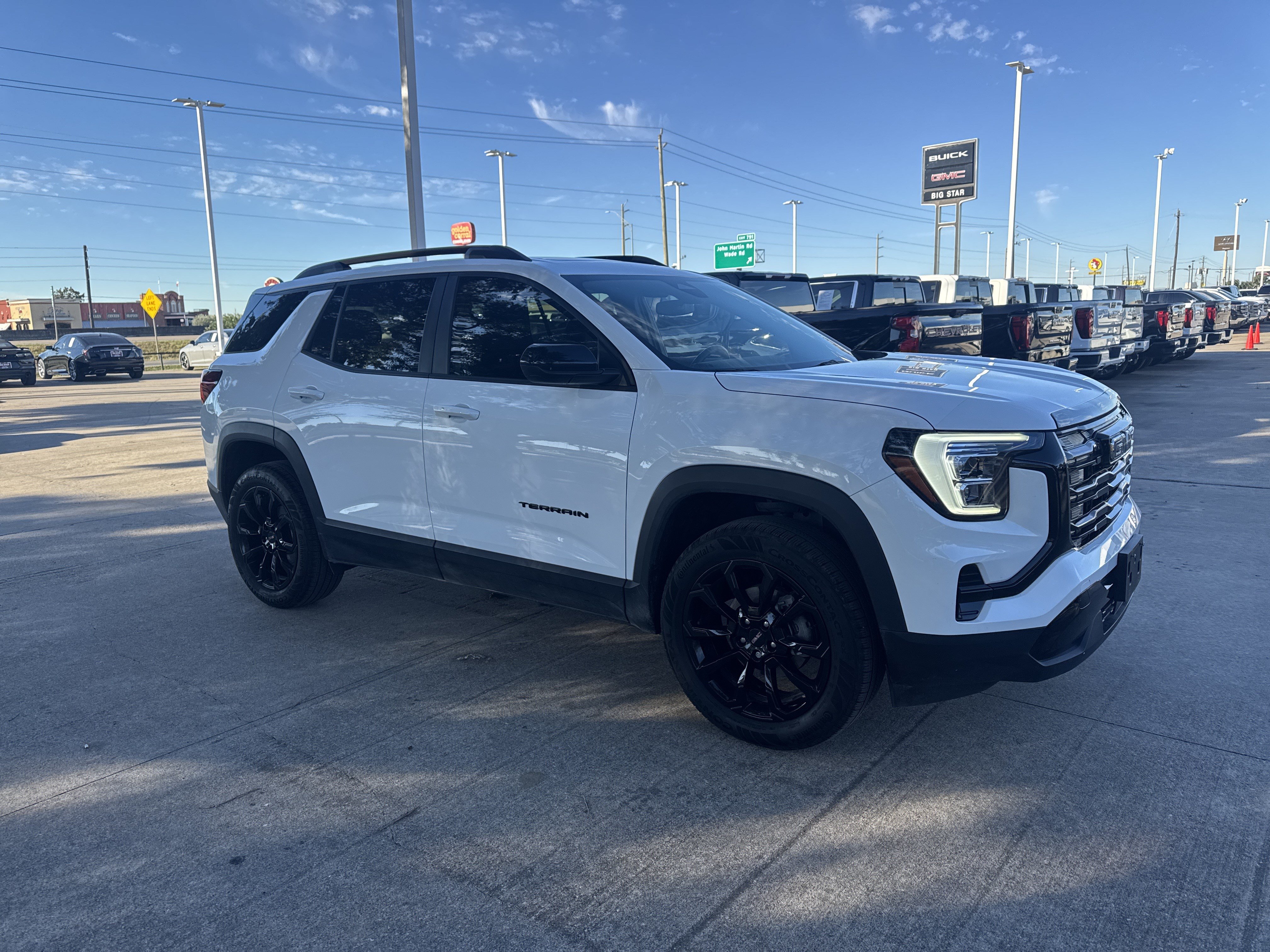 Used 2026 GMC Terrain Elevation w/ Elevation Premium Package FWD image 17