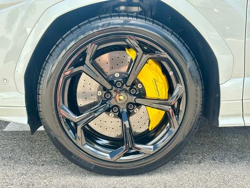 Used 2020 Lamborghini Urus AWD/4WD image 15