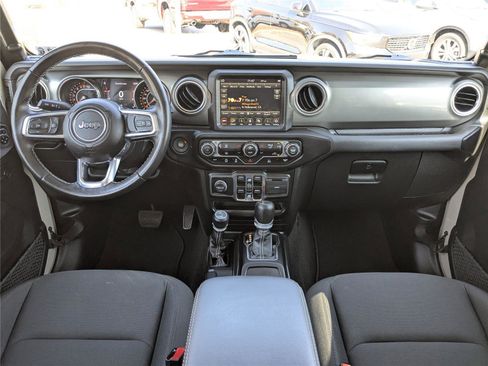 Certified 2022 Jeep Gladiator Overland image 16