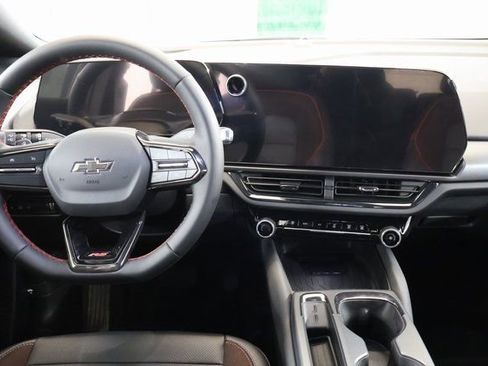 New 2026 Chevrolet Equinox EV RS image 13