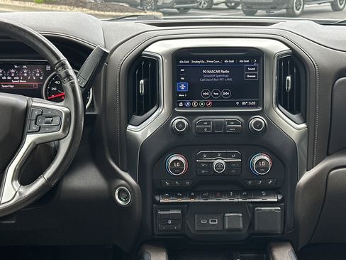 Used 2019 Chevrolet Silverado 1500 LTZ AWD/4WD image 22