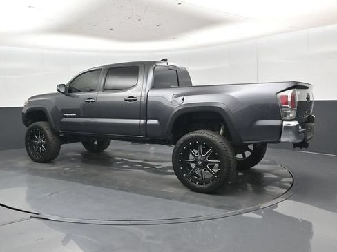 Used 2020 Toyota Tacoma TRD Off-Road AWD/4WD image 31