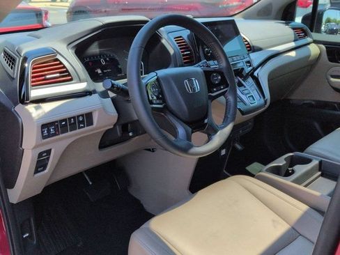 Used 2023 Honda Odyssey Touring image 9