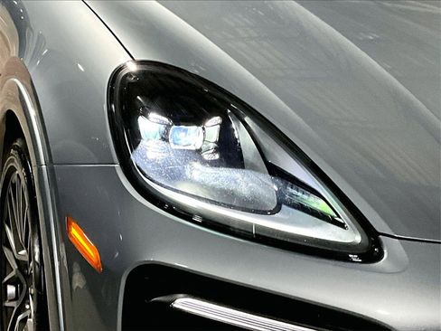 Certified 2022 Porsche Cayenne GTS image 30