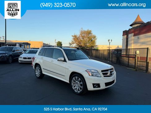 Used 2011 Mercedes-Benz GLK 350 4MATIC image 3