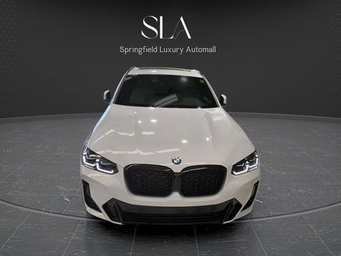 Used 2023 BMW X4 xDrive30i AWD/4WD image 3