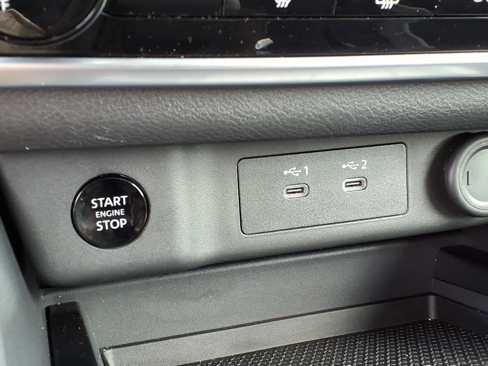 Used 2025 Nissan Rogue S AWD/4WD image 15