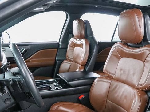 Used 2022 Lincoln Aviator Reserve w/ Equipment Group 201A AWD/4WD image 25