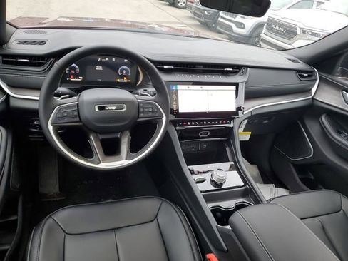 New 2026 Jeep Grand Cherokee Limited w/ Limited Altitude Package image 7