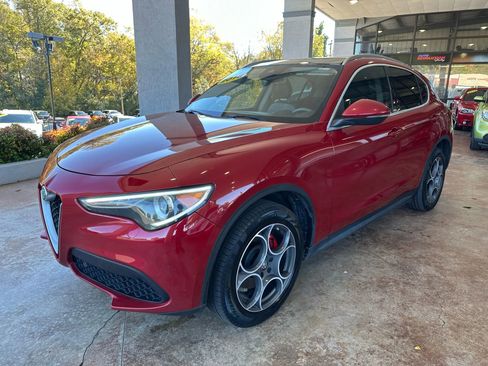Used 2018 Alfa Romeo Stelvio Ti image 3