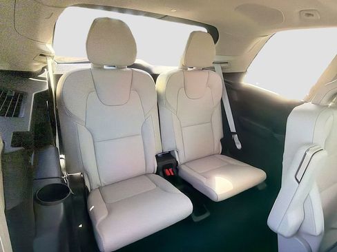 New 2026 Volvo XC90 T8 Ultra w/ Protection Package AWD/4WD image 29