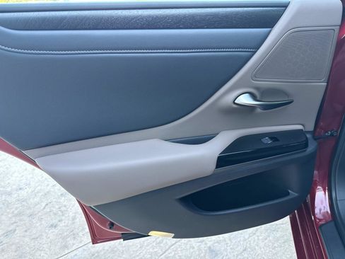 New 2025 Lexus ES 350 w/ Premium Package image 12