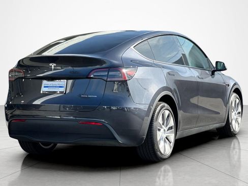 Used 2024 Tesla Model Y Long Range AWD/4WD image 5
