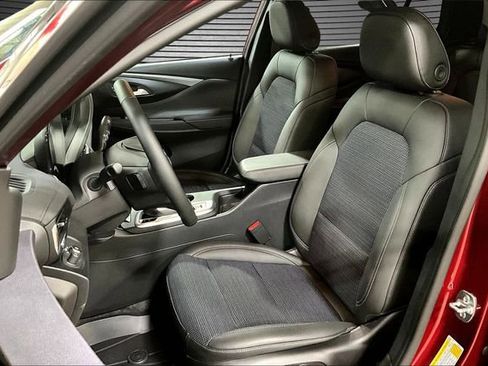 Certified 2025 Buick Envista Preferred w/ Convenience I Package image 20