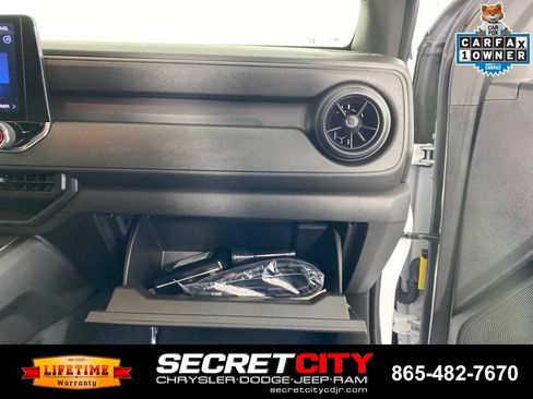 Used 2024 Chevrolet Colorado Trail Boss AWD/4WD image 29
