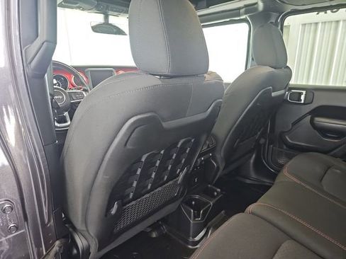 Used 2021 Jeep Wrangler Unlimited Rubicon AWD/4WD image 34