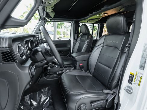 Used 2023 Jeep Wrangler Unlimited Sahara w/ Cold Weather Group image 7