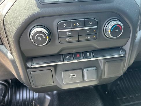 Used 2020 Chevrolet Silverado 1500 W/T w/ WT Convenience Package AWD/4WD image 12