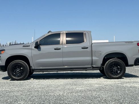 Used 2025 Chevrolet Silverado 1500 Custom Trail Boss w/ Dark Appearance Package AWD/4WD image 6