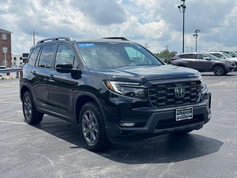 Certified 2024 Honda Passport TrailSport image 2