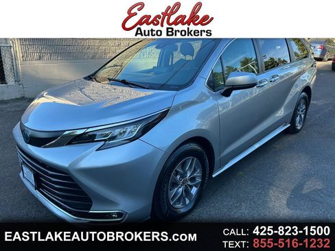 Used 2023 Toyota Sienna XLE AWD/4WD image 1